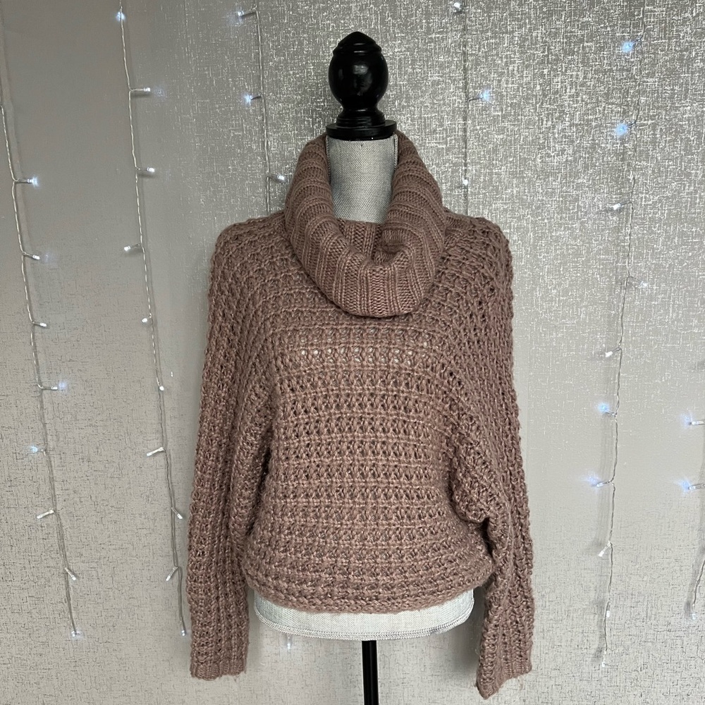 Express Sweater - Picture 2 of 5